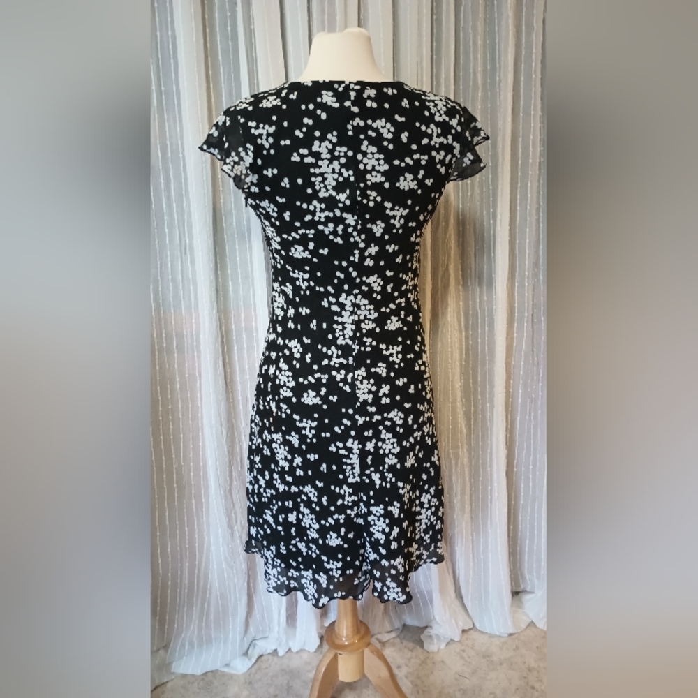 R&K Originals Petite Black White Polkadot Knot Twist Neckline Feminine Dress 8P - Picture 2 of 11